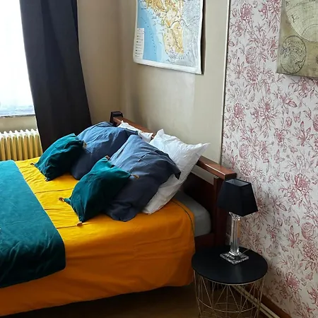 Le Du Lieutenant De La Maison Siougeat